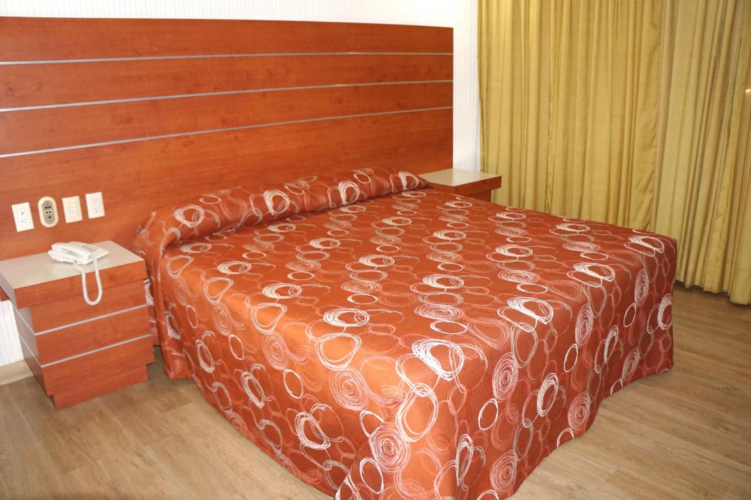 hotel puente  cerca del aeropuerto