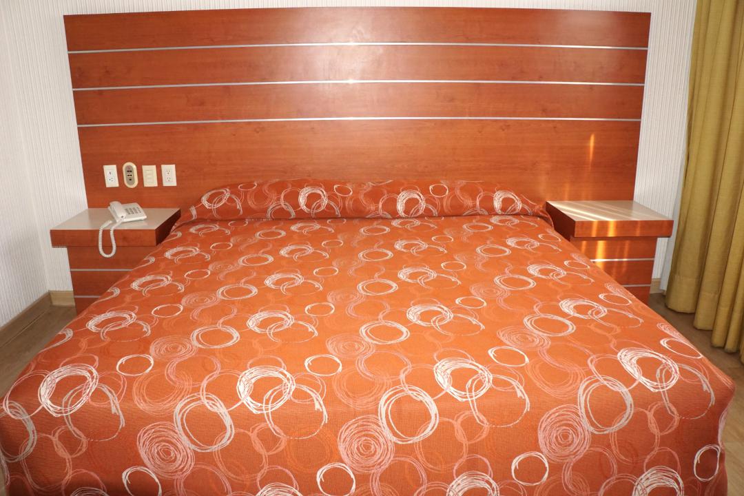 hotel puente  cerca del aeropuerto
